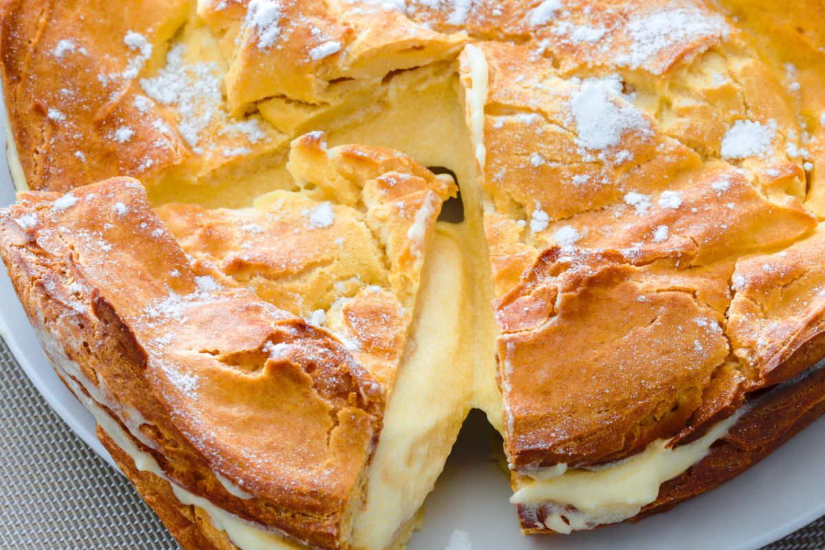 W PRL-u podawano ją nawet na weselach. Zrobię na Wielkanoc z brzoskwiniami