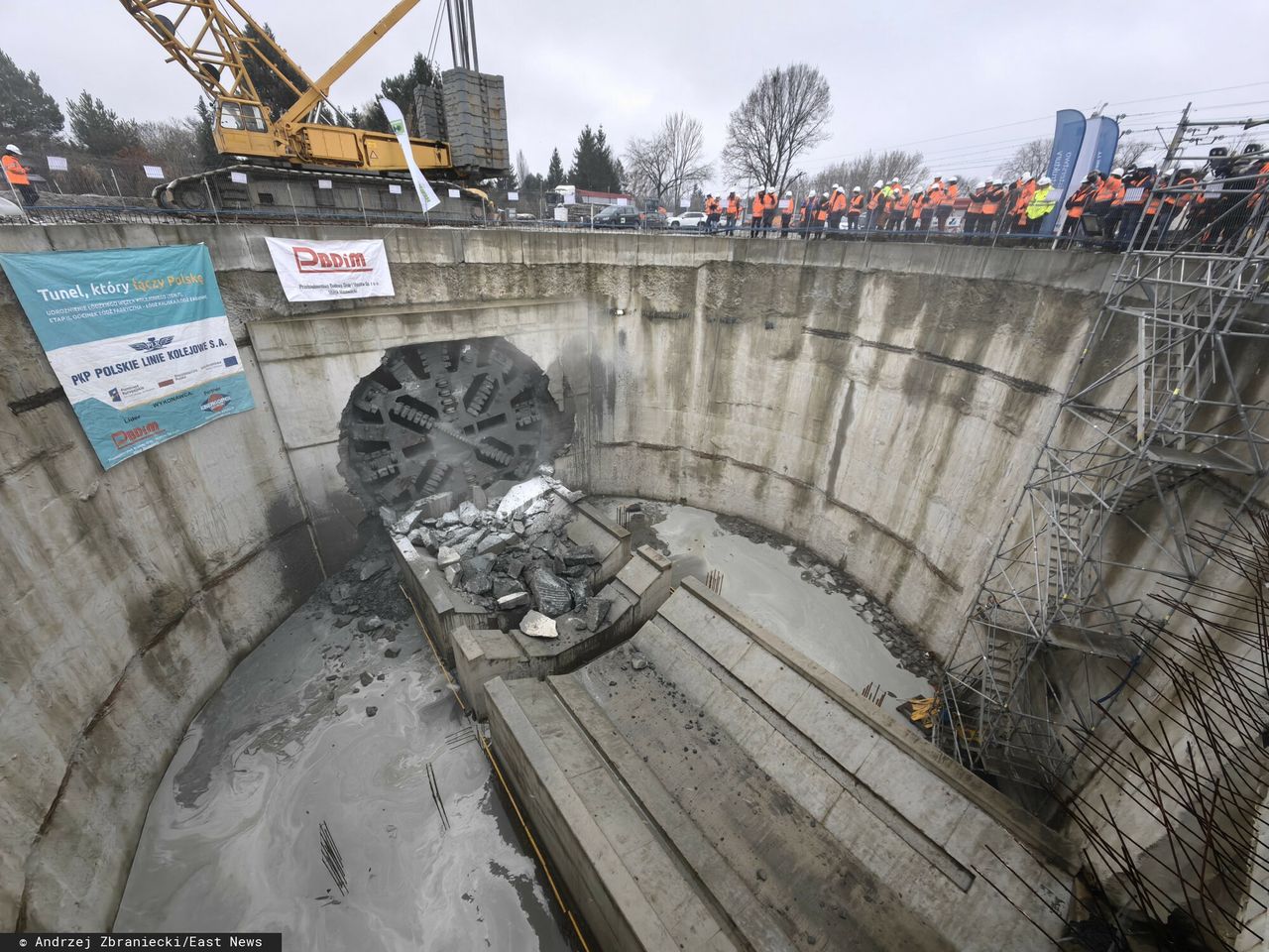 Łódzkie metro z dużym opóźnieniem. Będzie też znacznie droższe