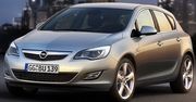 Nowy Opel Astra całkowicie odsłonięty