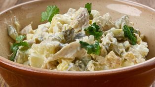 Tylko 5 składników, a lepsza niż jarzynowa. Ulubiona sałatka dziadka