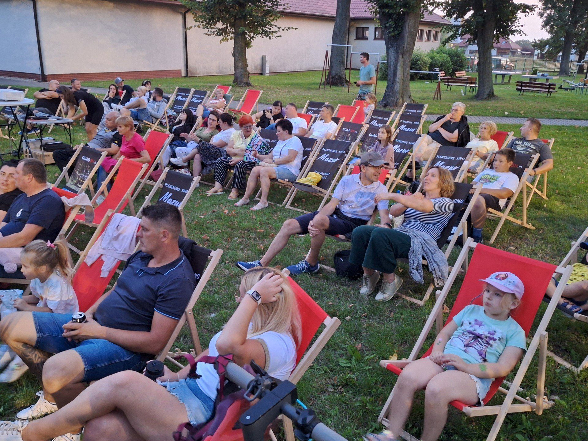 Piknik &#34;Poznaj swojego sąsiada&#34; i kino plenerowe w Łubowie