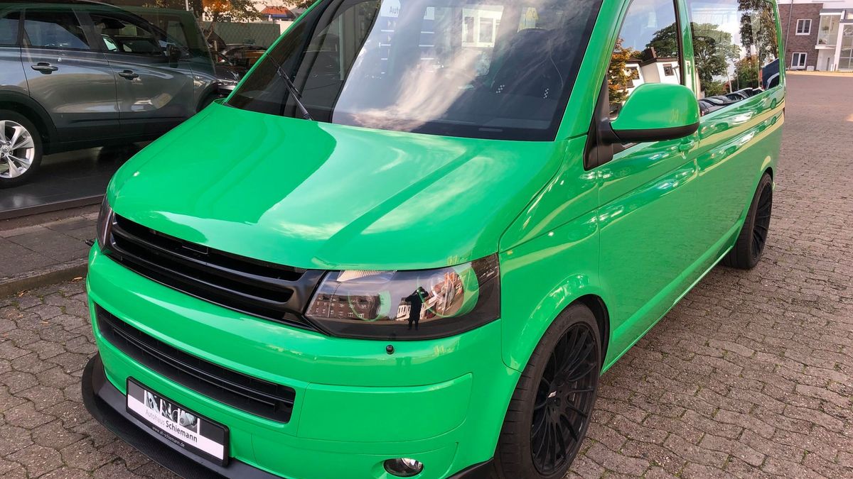 Wygląda agresywnie. Słusznie, gdyż skrywa potężny napęd.