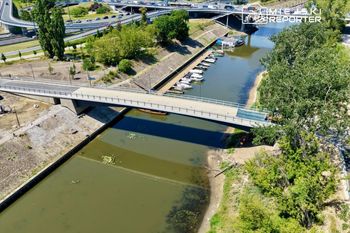 Warszawa: Kładka nad Portem Czerniakowskim już prawie gotowa. Trwają odbiory techniczne