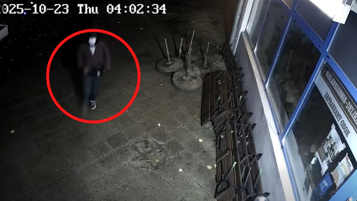 Kamera nagrała go tuż po godz. 4.