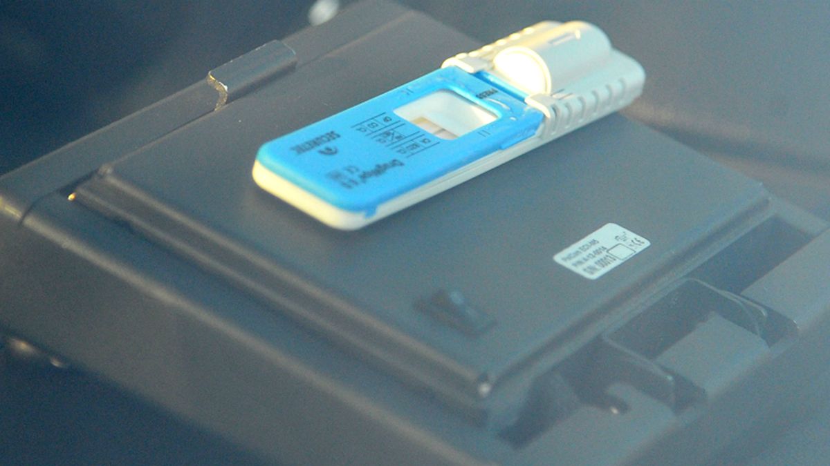 Prosty policyjny narkotest nie wykryje CBD. Inaczej jest jednak z THC