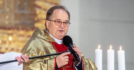 Senator KO ujawnia kolejne wsparcie dla "imperium Tadeusza Rydzyka". Ponad 900 tys. zł