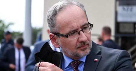 Grodzisk Mazowiecki. Minister nagrodził pracowników za obronę punktu szczepień