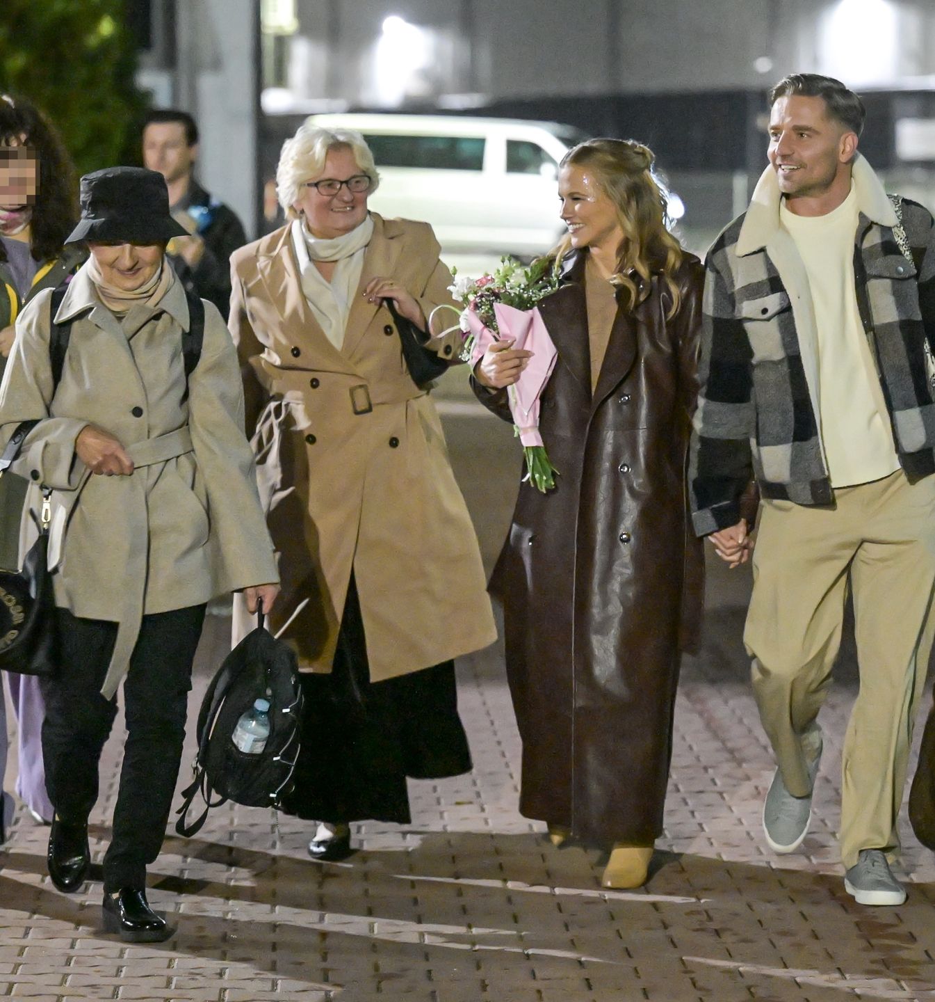 Kaczorowska i Rogacewicz z mamami przed studiem "TzG"