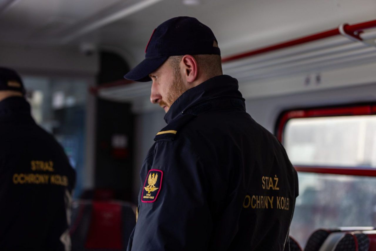 Pasażer pociągu zaciągnął hamulec bezpieczeństwa