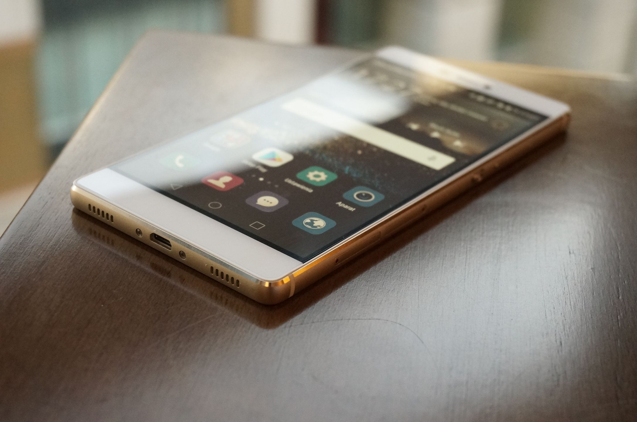 Huawei P8 oraz 6,8-calowy P8max oficjalnie 34