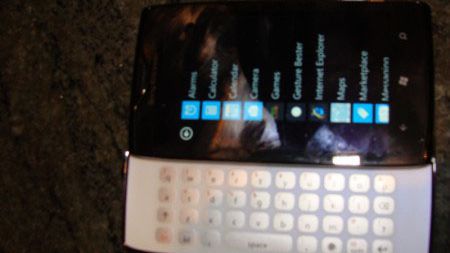 Kolejne fotki windowsowego SE. Klawiatura QWERTY największą nowością [zdjęcia] 1