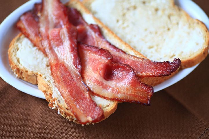 Jedzenie bekonu zwiększa ryzyko występienia demencji