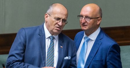 Afera wizowa. Szef MSZ przerywa milczenie