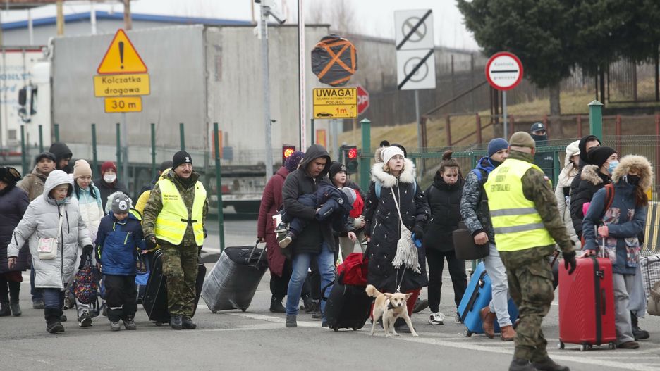 Prezydent Andrzej Duda z wizyt? na przej?ciu granicznym w Korczowej
03.03.2022 KORCZOWA PRZEJSCIE GRANICZNE WIZYTA PREZYDENT RP ANDRZEJ DUDA SPOTKANIE Z UCHODZCAMI Z UKRAINY WOJNA UCHODZCY KONFLIKT FOT KRZYSZTOF KAPICA
k_kapica_afk