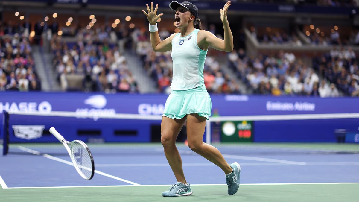 NEW YORK, NEW YORK - SEPTEMBER 07: Iga Swiatek of Poland celebrates after defeating Jessica Pegula of the United States during their Women’s Singles Quarterfinal match on Day Ten of the 2022 US Open at USTA Billie Jean King National Tennis Center on September 07, 2022 in the Flushing neighborhood of the Queens borough of New York City. (Photo by Julian Finney/Getty Images)