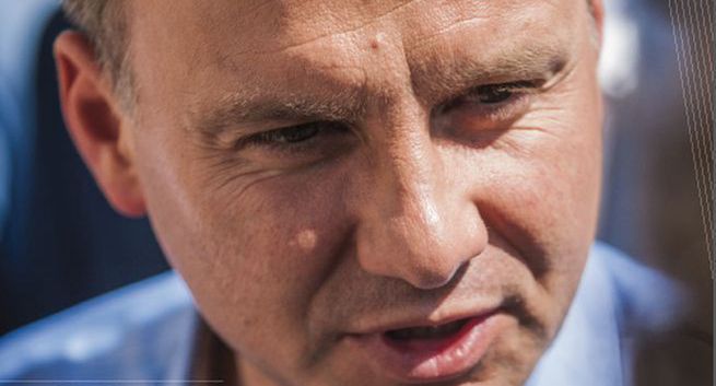 Dziennik „Fakt” z książką „Andrzej Duda. Prawdziwa historia”