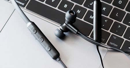 MEE audio N1 - słuchawki Bluetooth dla miłośników basu