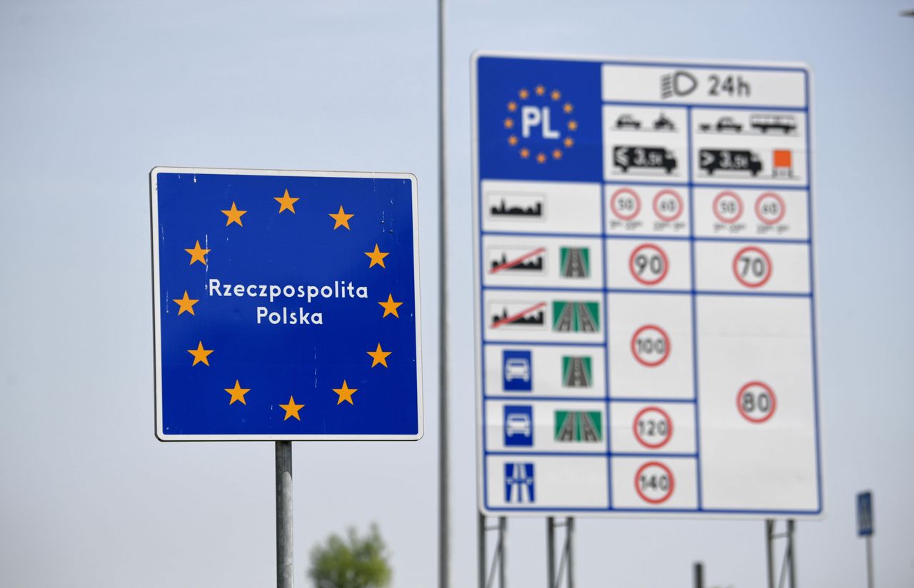 Kwarantanna dla przybywających spoza strefy Schengen. Ważne zmiany dla podróżnych