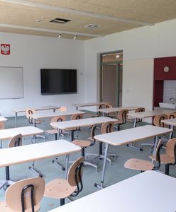 "Poszła informacja na Librusie". Szkoły apelują o zakupy w Lidlu