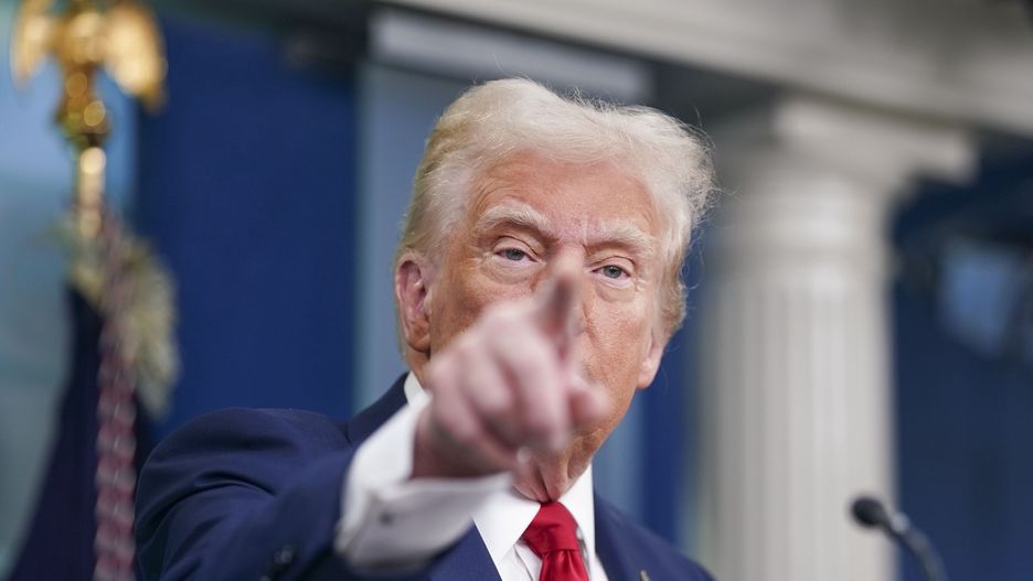 Trump o przyczynach katastrofy: Śmigłowiec leciał zbyt wysoko