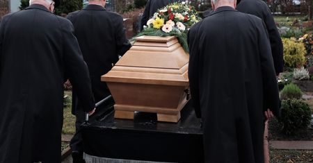 Zasiłek pogrzebowy w górę. Branża: "w dużych miastach nie wystarczy"