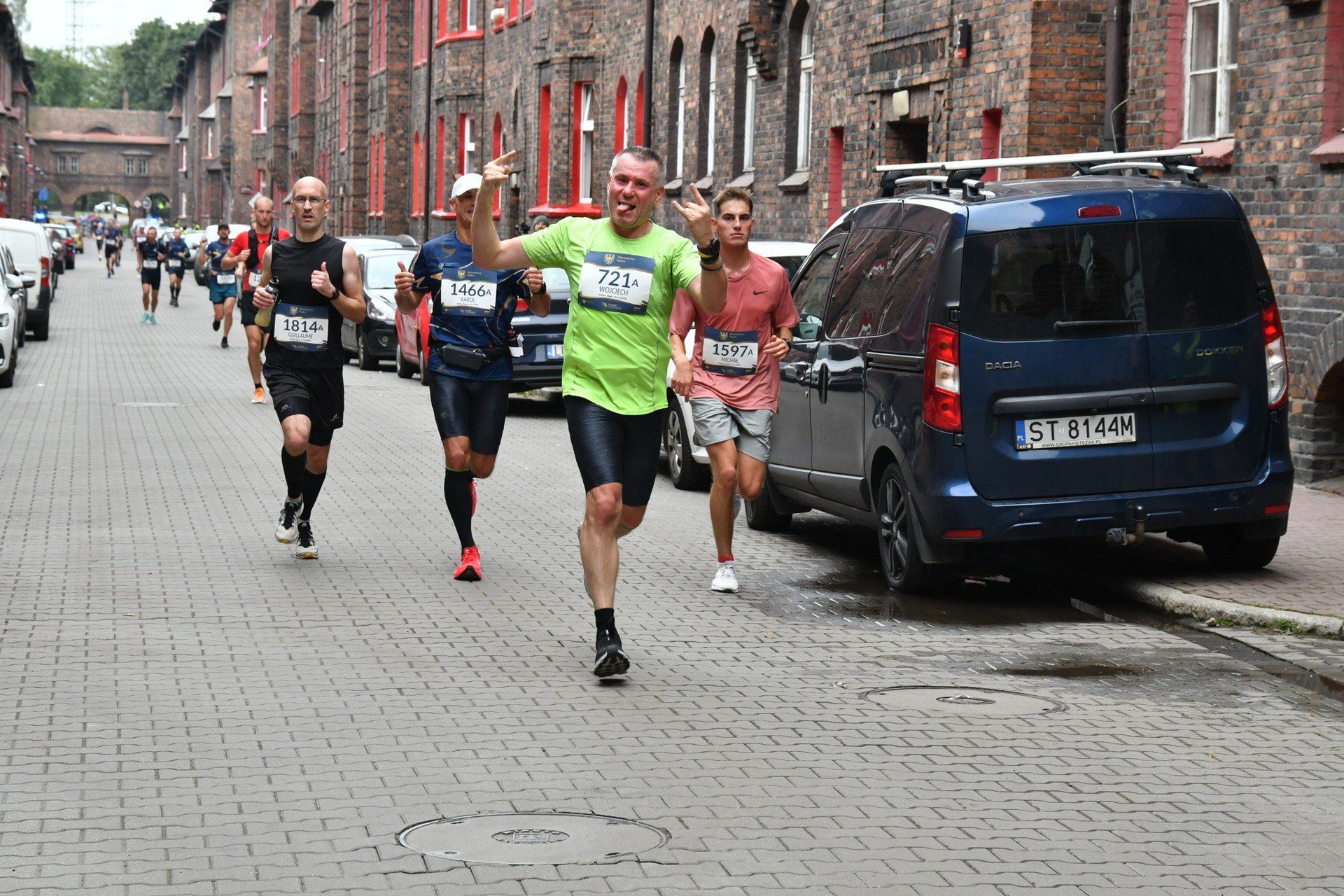 W trakcie Silesia Marathonu biegacze znów będą przebiegać przez Nikiszowiec