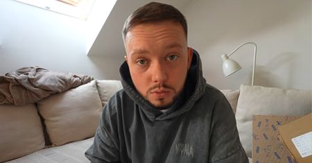 Książulo walczy z dotkliwym bólem. "Pół gęby mnie boli"
