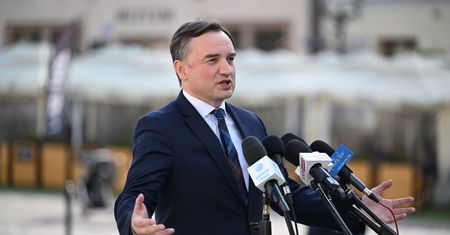 Polacy o wezwaniu Ziobry przed komisję. Nie mają żadnych wątpliwości