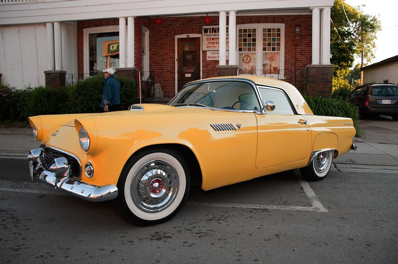 Ford Thunderbird 1