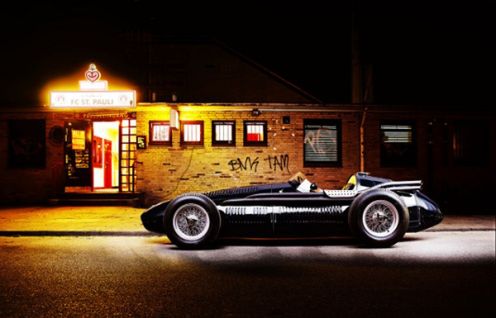 Odrestaurowane Maserati 250F błyszczy w Hamburgu