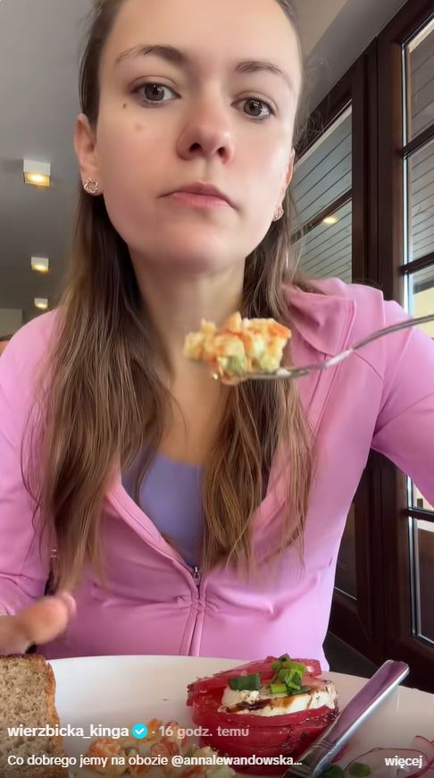 Kinga Wierzbicka pokazuje, co szamała na obozie Lewej