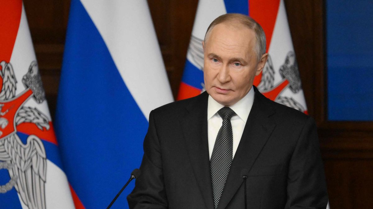 Archiwum zagraniczne East News 2024-12
In this pool photograph distributed by the Russian state agency Sputnik, Russia's President Vladimir Putin gives a speech at an expanded meeting of the Russian Defence Ministry Board at the National Defence Control Centre in Moscow on December 16, 2024. (Photo by Grigory SYSOYEV / POOL / AFP)
GRIGORY SYSOYEV