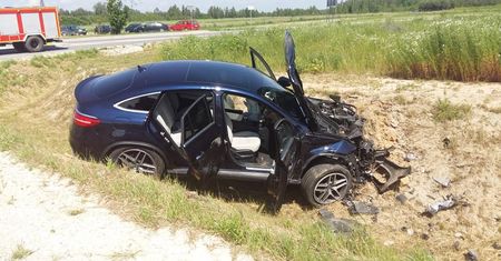Tragiczny wypadek niedaleko granicy woj. lubelskiego. Nie żyje jedna osoba, trzy są w szpitalu