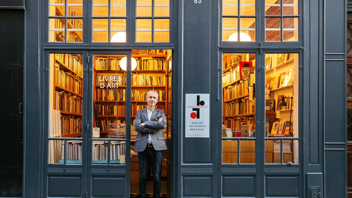 Zwiedzanie Paryża przez pryzmat witryn sklepowych. Stolica Francji w niecodziennej odsłonie 1