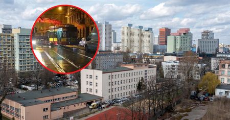Miasto pochwaliło się zakupami z Niemiec. Maszyna wypadła z szyn