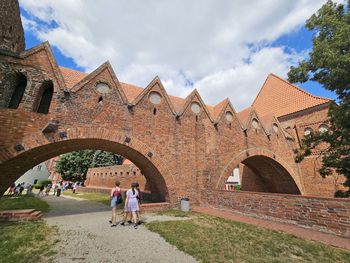 Średniowieczne warownie rycerzy-zakonników. Tu przeniesiesz się w świat Krzyżaków