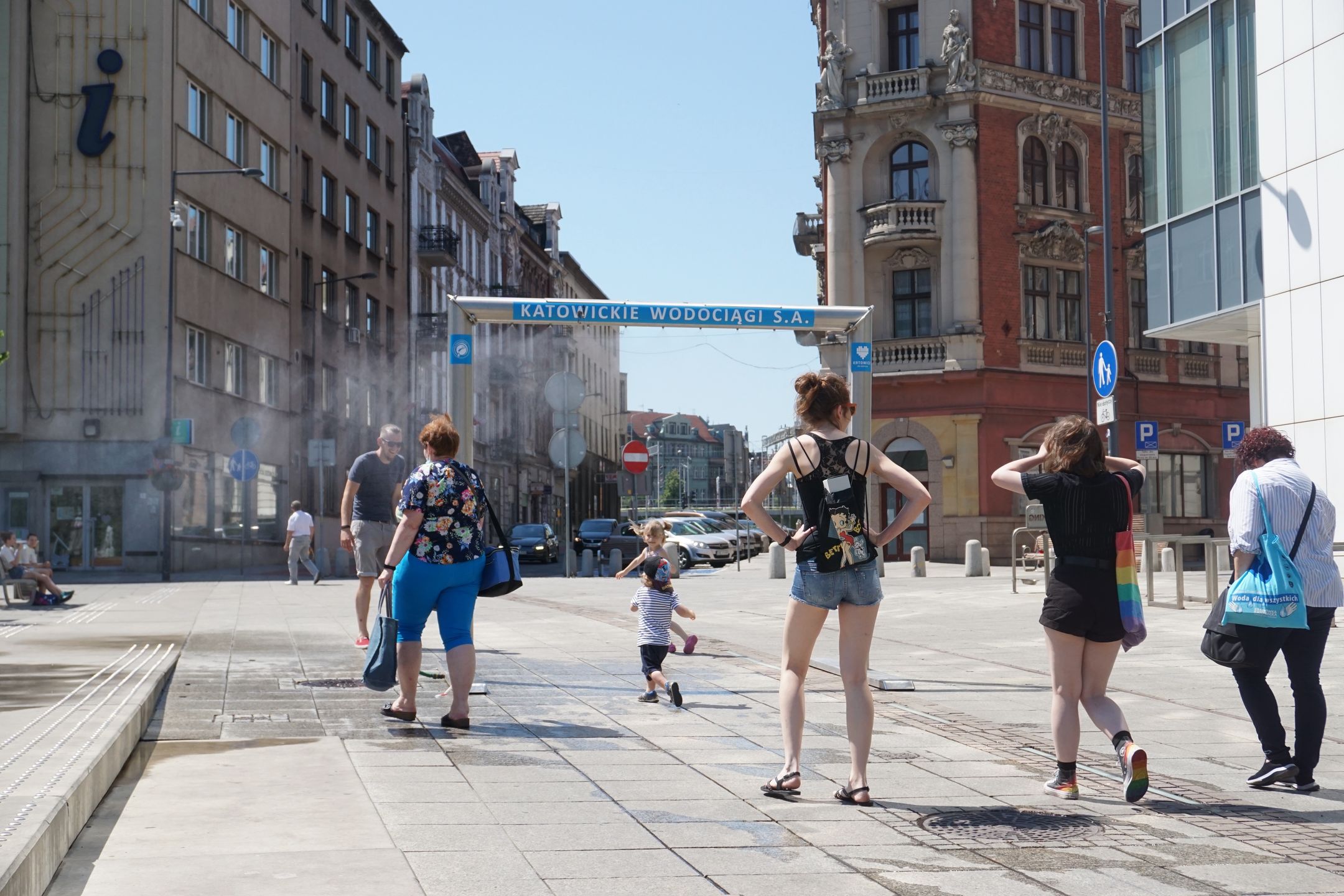 Plac Kwiatowy w Katowicach i kurtyna wodna