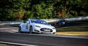 Tesla jedzie na Nürburgring. Spróbuje pobić rekord Porsche Taycan