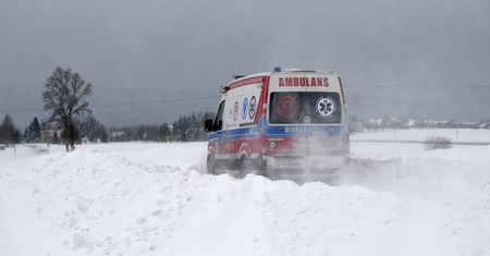 Tragiczny transport karetką. Nie żyje dwuletnie dziecko