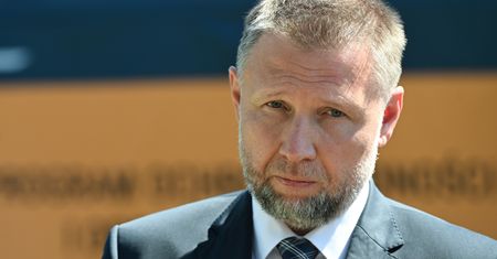 Gigantyczna pensja żony Kierwińskiego. Zabiera głos