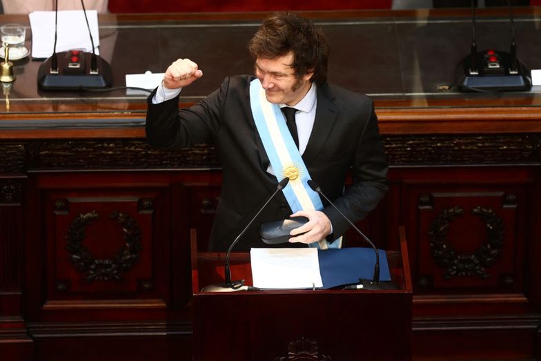Javier Milei chwali wprowadzoną w Argentynie terapię szokową