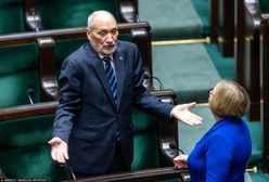 Macierewicz ukarany przez Hołownię. "Bezprawie"