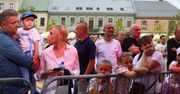 Święto Kielc 2025. Koncert Back to the Future na Rynku. Paweł Okła i zespół przenieśli publiczność w lata 80. i 90