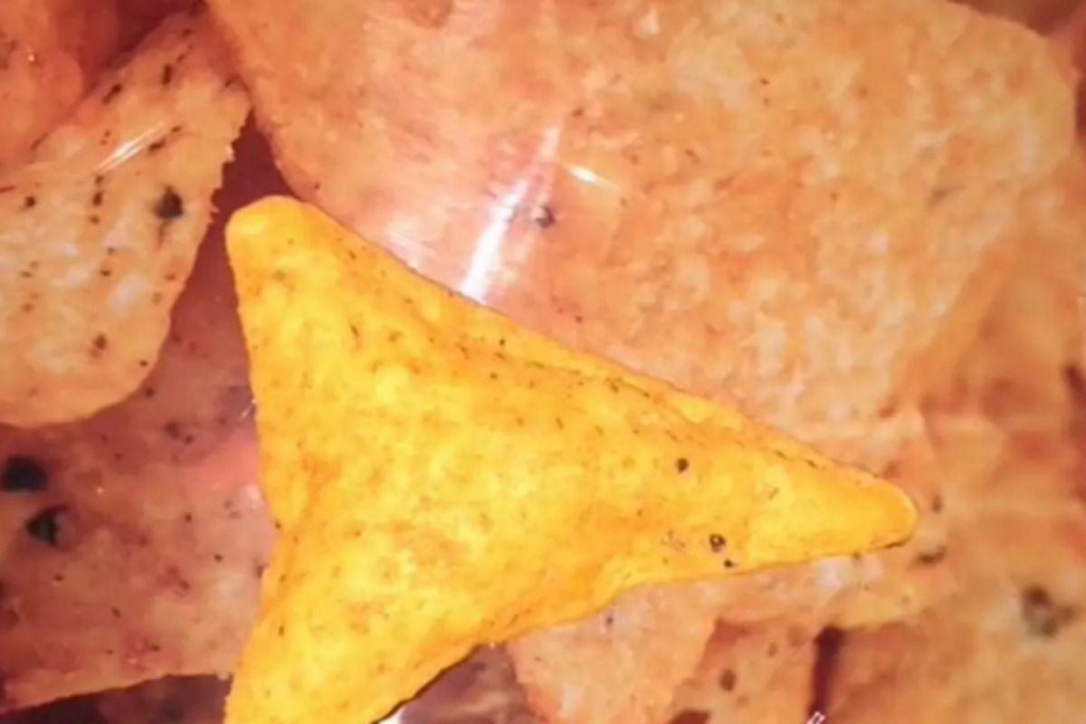 Napompowany chips Doritos