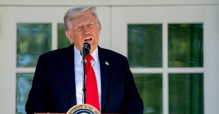 Trump reaguje na doniesienia o zmianach w restrykcjach dla Ukrainy