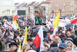 "Obraza uczuć religijnych". Zatrzymanie i zarzuty po marszu papieskim