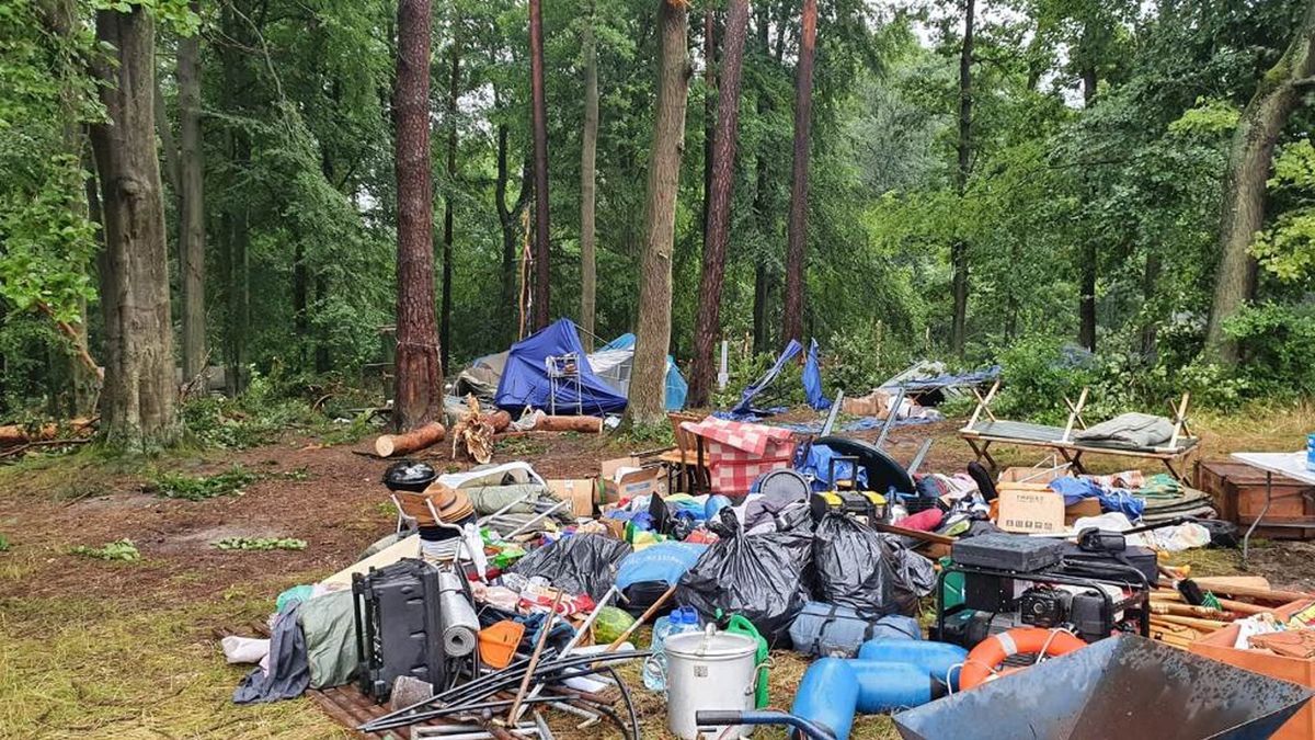 Nocne nawałnice w świętokrzyskim. Pioruny podpaliły domy