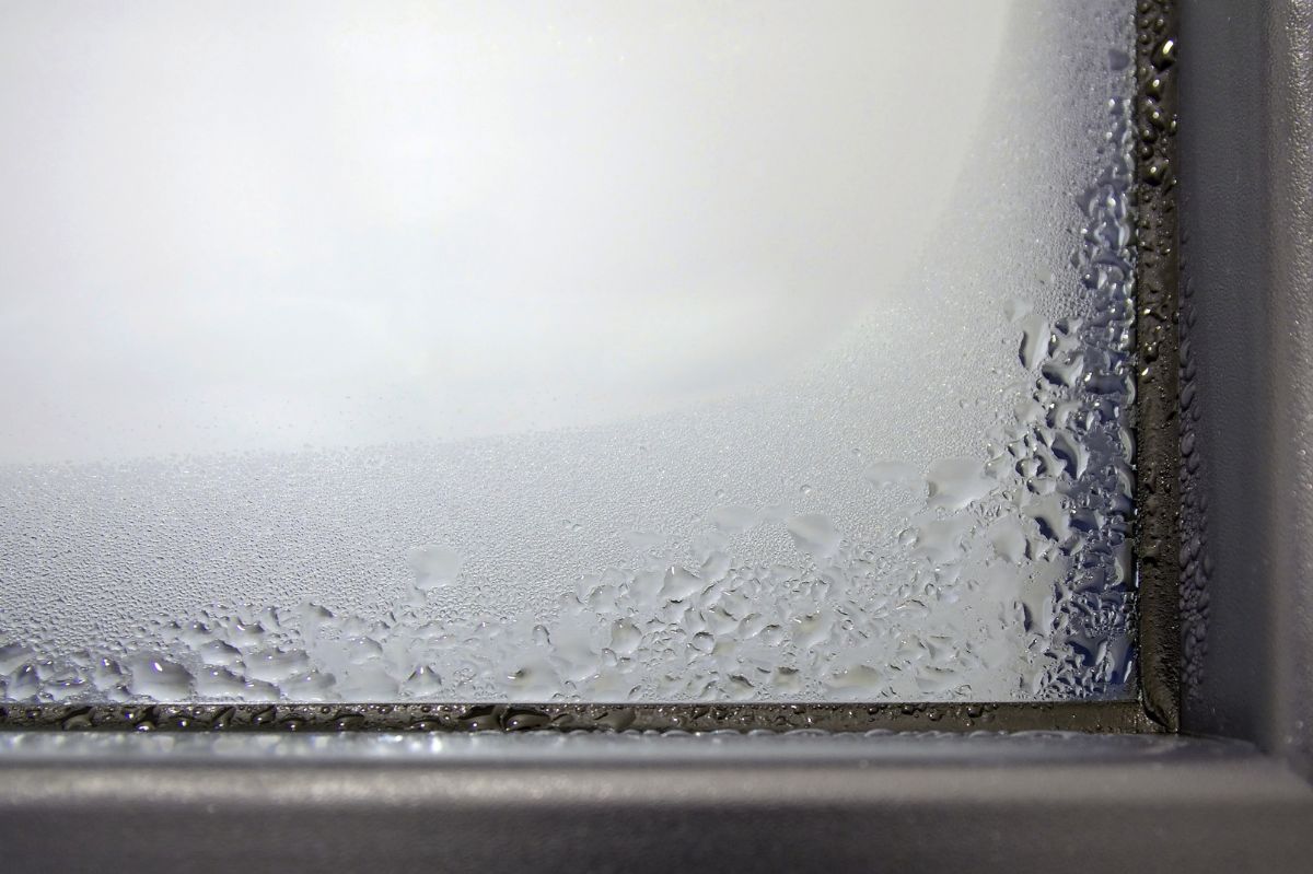 Moisture on windows is a problem of the fall-winter season.