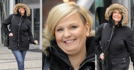 Uradowana Otylia Jędrzejczak szczerzy się do paparazzi (ZDJĘCIA)