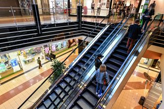 Centra handlowe. Ile jest pustych sklepów w galeriach?